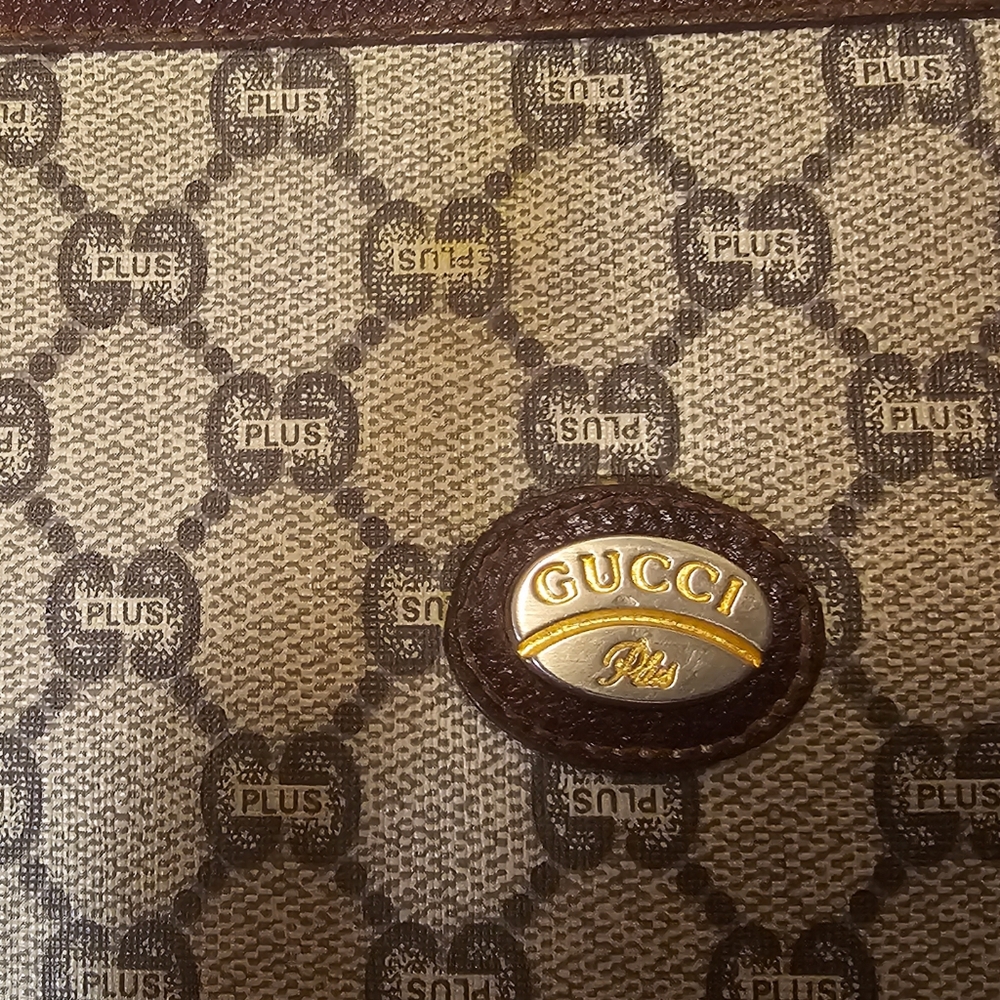 VINTAGE GUCCI PLUS CLUTCH - Picture 7 of 10